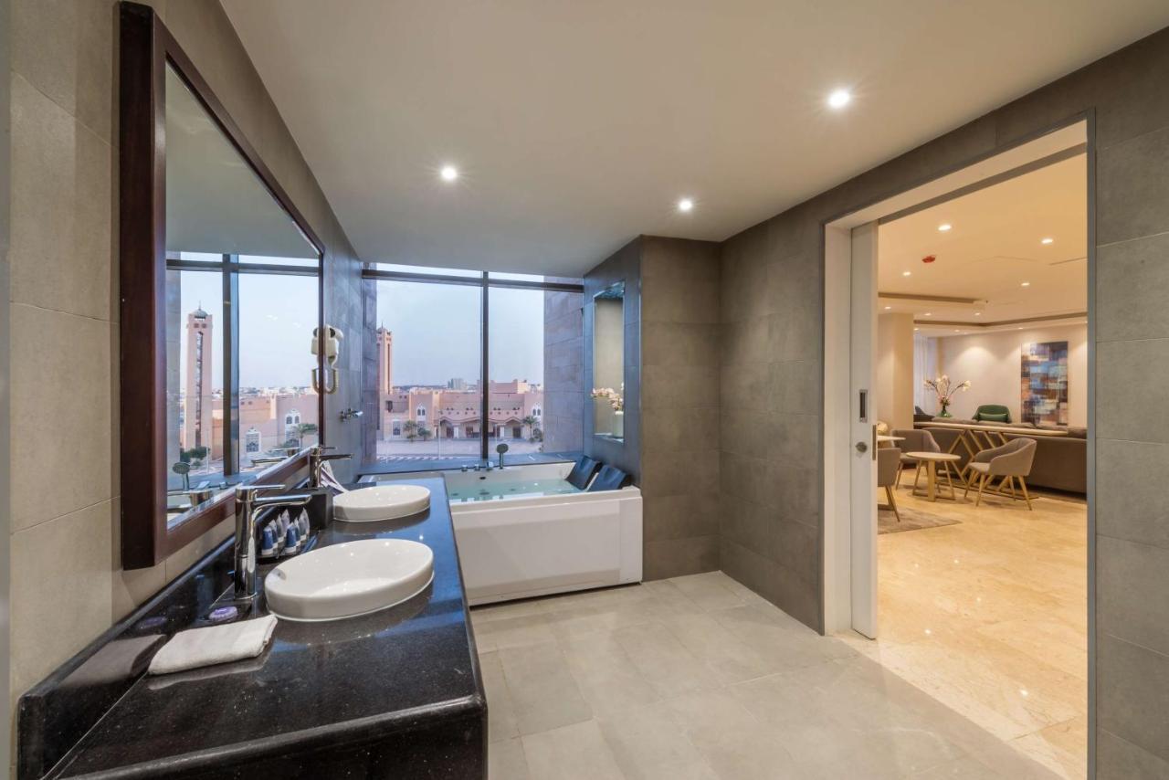 Best Western Plus Al Qurayyat City Center المظهر الخارجي الصورة